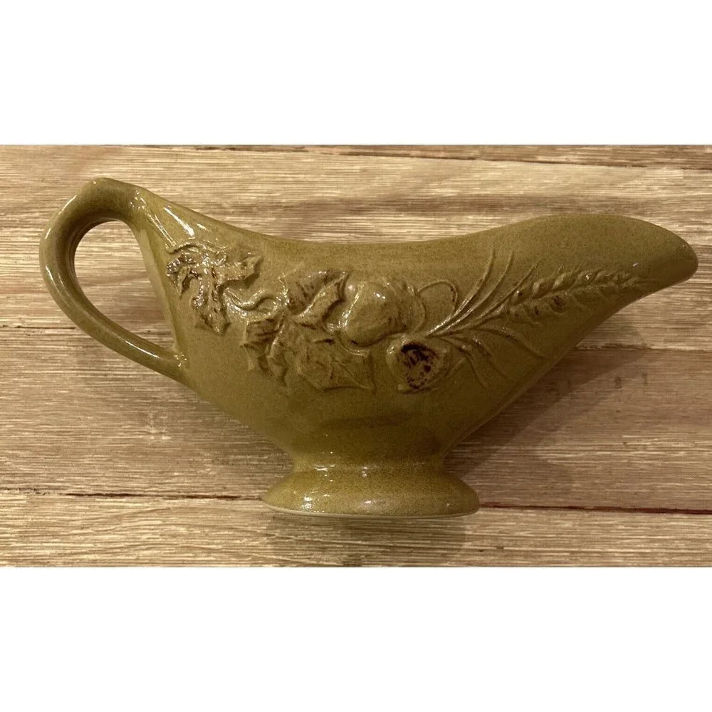 SUR LA TABLE Gravy Sauce Boat Harvest Golden Brown Wheat Acorn